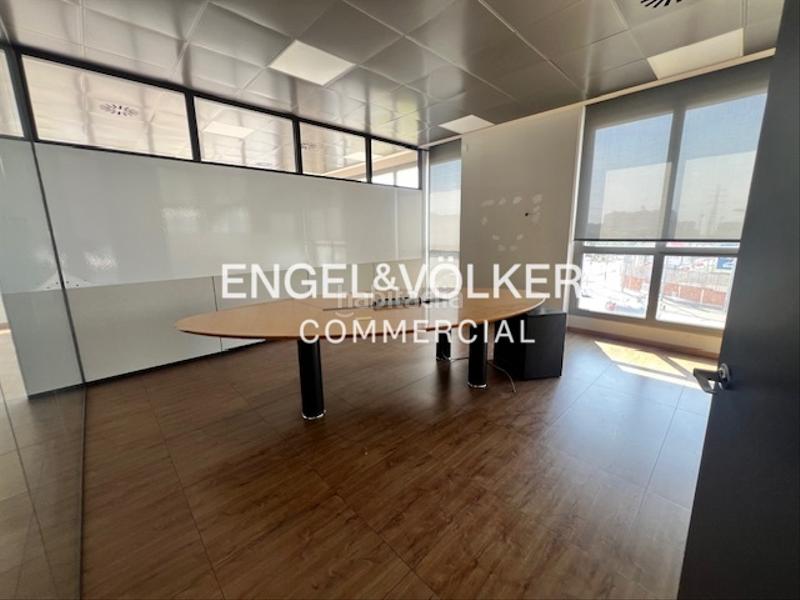 Foto a8f010a6-c710-41af-b2e9-3449874a0c17. Rent office space in Sant Joan-TV3 Sant Joan Despí