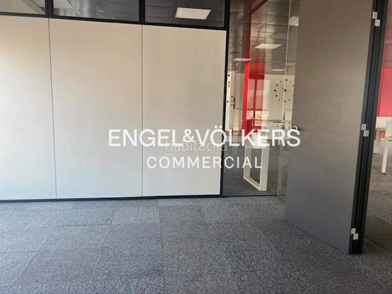 Foto c2837c2a-4463-4e3e-a8a8-5db5232e5b05. Rent office space in Sant Joan-TV3 Sant Joan Despí