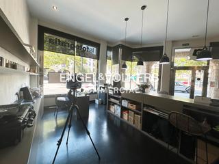 Alquiler Local Comercial en Can Casablanques. Se alquila despachoestudio muy comercial en planta baja