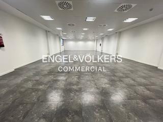 Alquiler Oficina en Centre. Oficina muy bien ubicada en esplugues