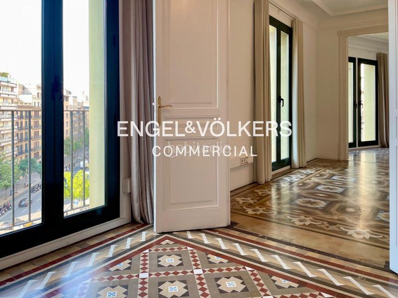Foto dc972544-d1ff-486a-a73a-7b67779e8186. Miete büro in Dreta de l´Eixample Barcelona