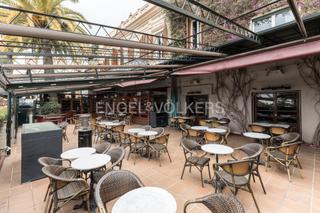 Edifici a Sant Gervasi - Bonanova. Edificio con bar de eventos en zona alta