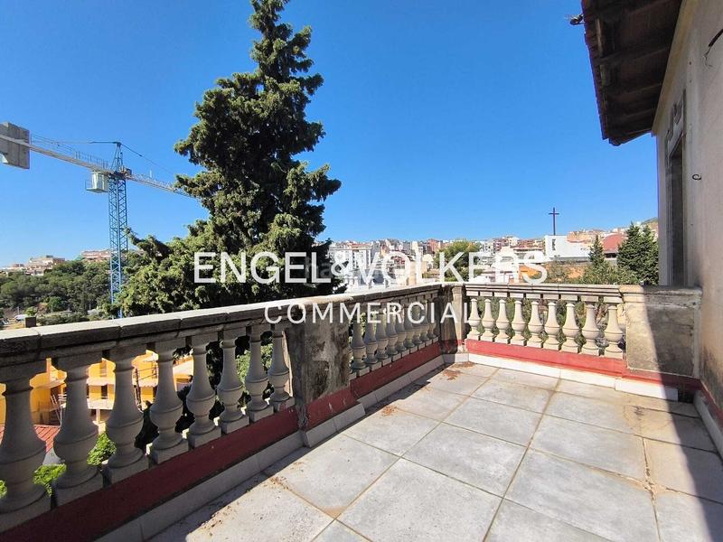 Foto 8926062d-9510-4afa-ae9b-52907238b5dd. Alquiler oficina  luminosa con terraza en el corazón de gràcia en Barcelona