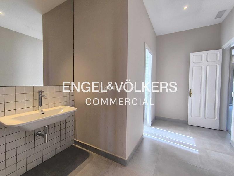 Foto c6c5eb2f-e1bb-4f97-a755-11f66d627892. Miete büro in Vallcarca - Penitents Barcelona