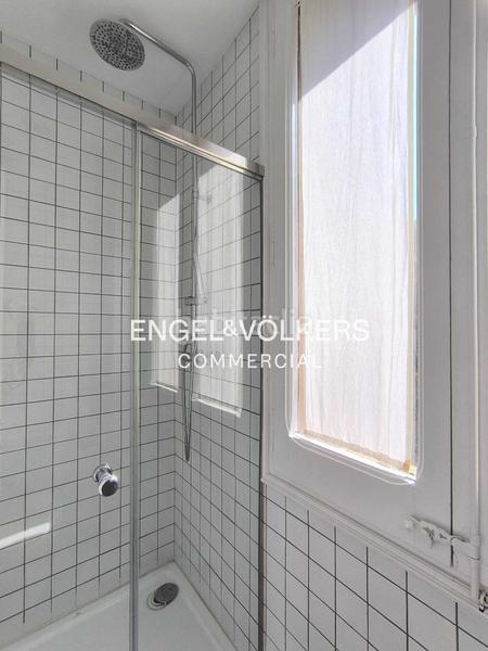 Foto e1d0f699-37dd-45e3-b799-8e7a0859af0a. Miete büro in Vallcarca - Penitents Barcelona