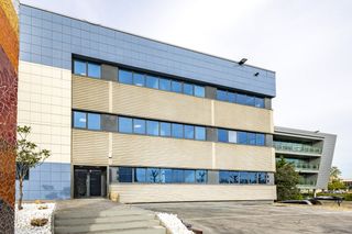 Rent Office space in Zona Industrial. Edificio corporativo en el prat de llobregat