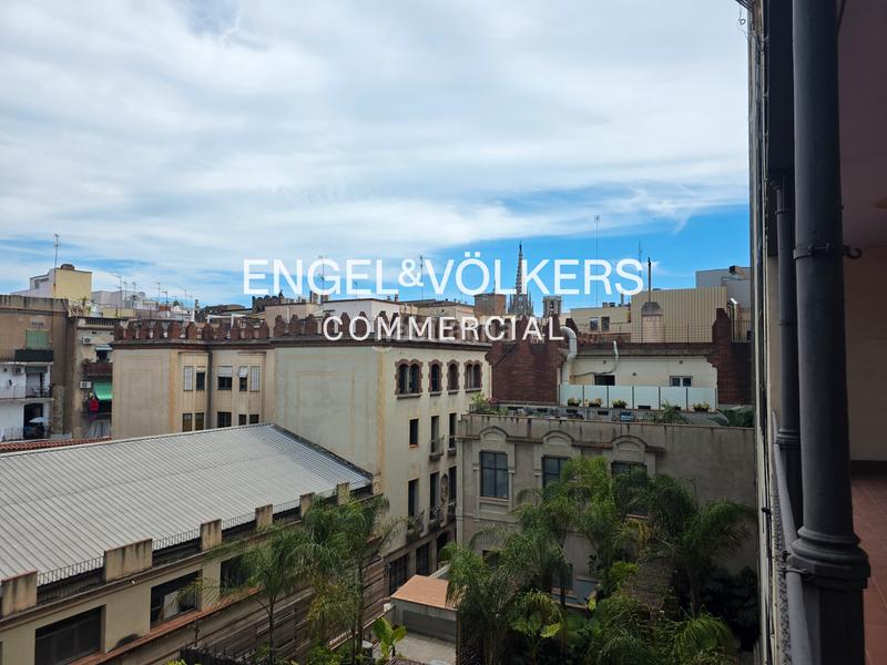 Foto c61ed900-396c-4d59-8b3f-1976b4d9ebd9. Alquiler oficina alquiler de oficina en portal de làngel en Barcelona