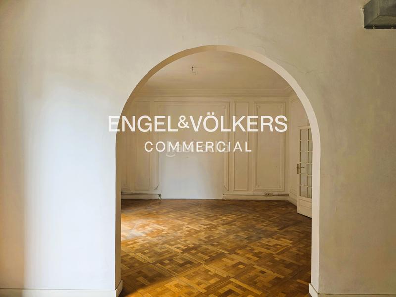 Foto 32c16a3a-5c1f-407c-9299-b8e3ee1d9bcd. Rent office space in Gòtic Barcelona