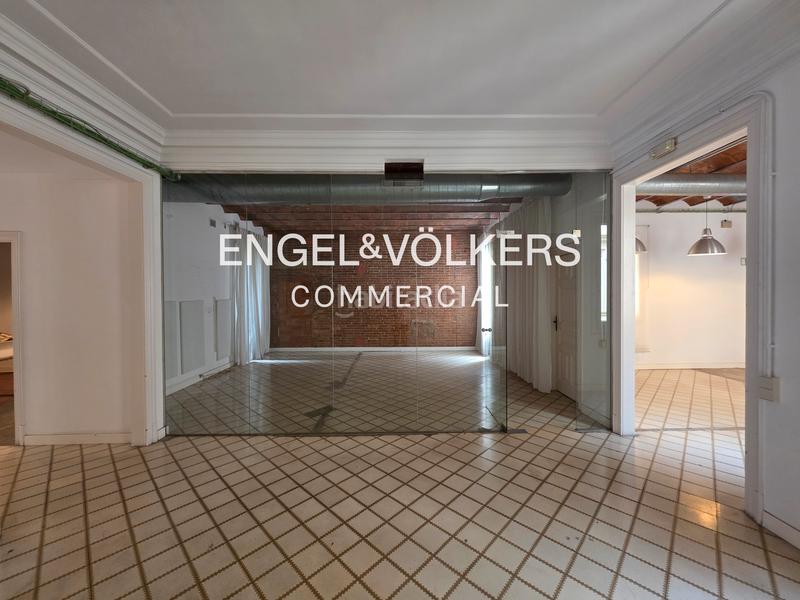 Foto 56efdf50-43fd-46a3-86ef-e798438a8e01. Rent office space in Gòtic Barcelona
