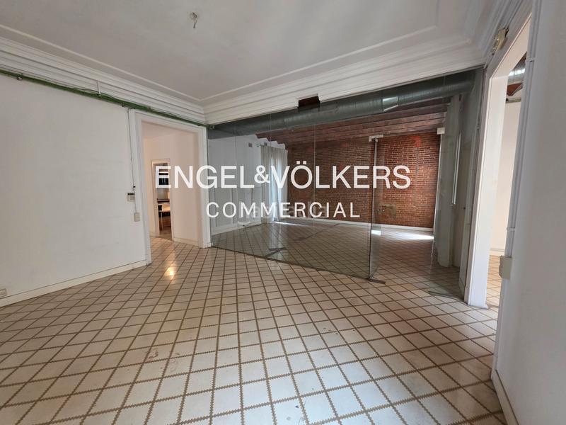 Foto a2042b70-244f-4787-a22f-47aa2c2646d0. Rent office space in Gòtic Barcelona