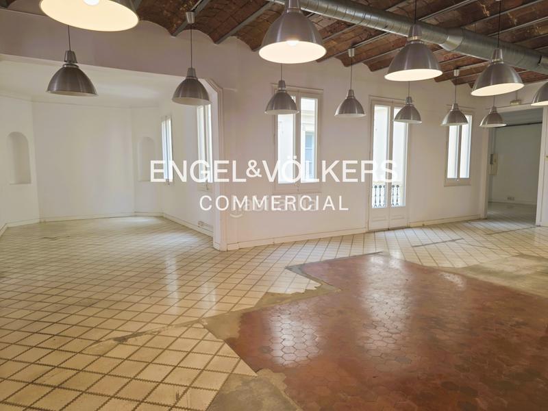 Foto fb8c1437-7e74-48d4-8c97-ad919ad33c0d. Rent office space in Gòtic Barcelona