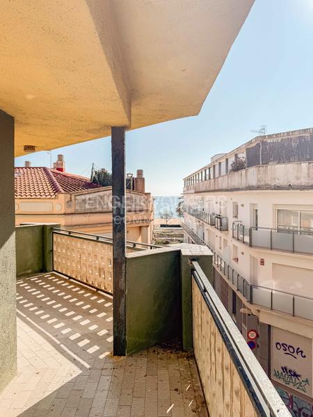 Foto 49aefbe5-b13f-4f28-a2bb-7d1ff53c3fb5. Edifici a Malgrat de Mar
