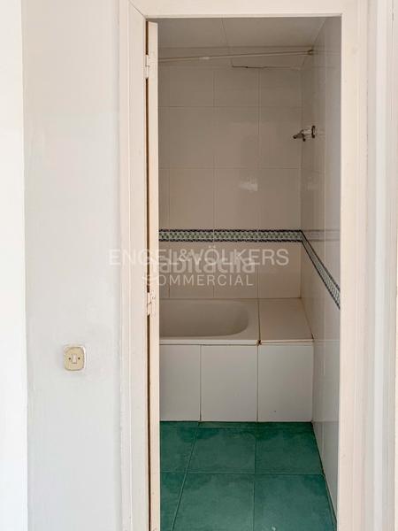 Foto f0a5d3f6-f3d5-4882-b2af-9993b3d48530. Edifici a Malgrat de Mar