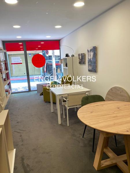 Foto 0b7d2c67-a5a1-4112-b1af-763b5d3f9a3b. Alquiler local comercial pequeño local en zona peatonal del centro en Sabadell