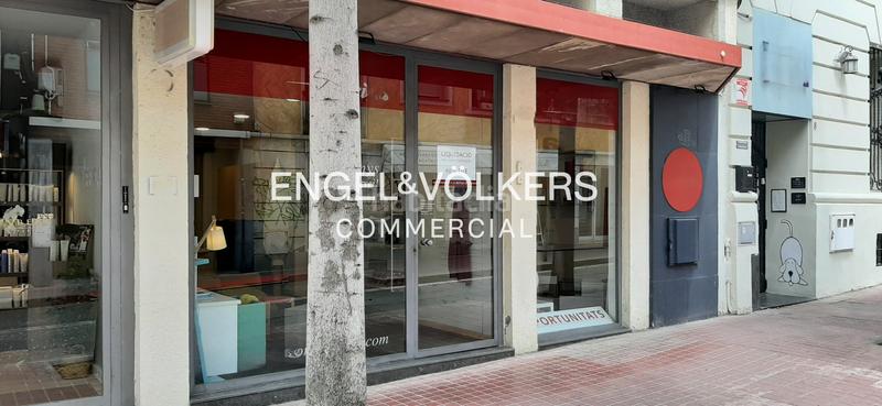 Foto ab7e7d02-5a77-4d90-8293-a6d86c12482d. Alquiler local comercial pequeño local en zona peatonal del centro en Sabadell