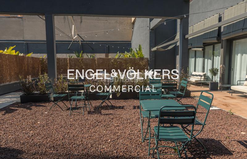 Foto b183f002-9dc9-4ef5-952d-04d9ba9efa19. Alquiler oficina  completa en la zona de la sagrada familia en Barcelona