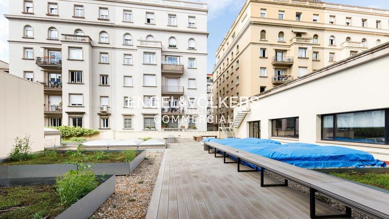 Foto 4093d88c-0fb6-43a8-bfeb-ee905b85b6e0. Alquiler oficina amplia oficina en alquiler en sant gervasi en Barcelona