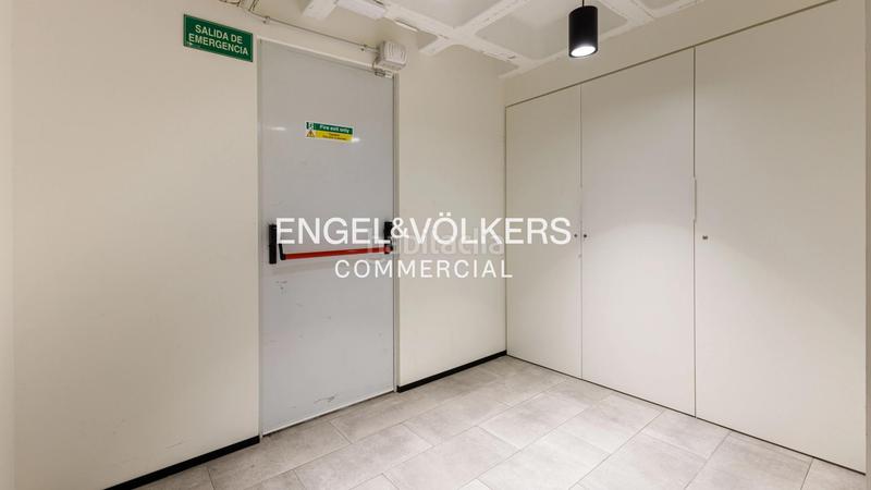 Foto e1993286-e69f-4085-a77f-429564b8dc89. Alquiler oficina amplia oficina en alquiler en sant gervasi en Barcelona