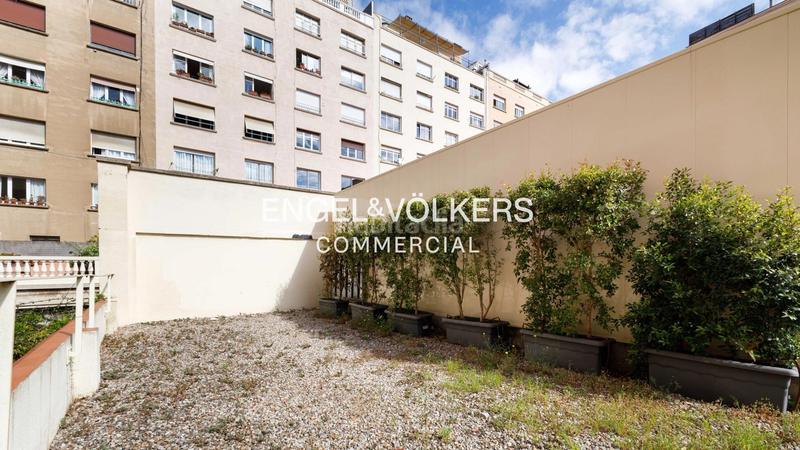 Foto 4ac3c519-9fe9-44bb-a06a-bff1546fbf93. Lloguer oficina amb aparcament a Sant Gervasi - Bonanova Barcelona