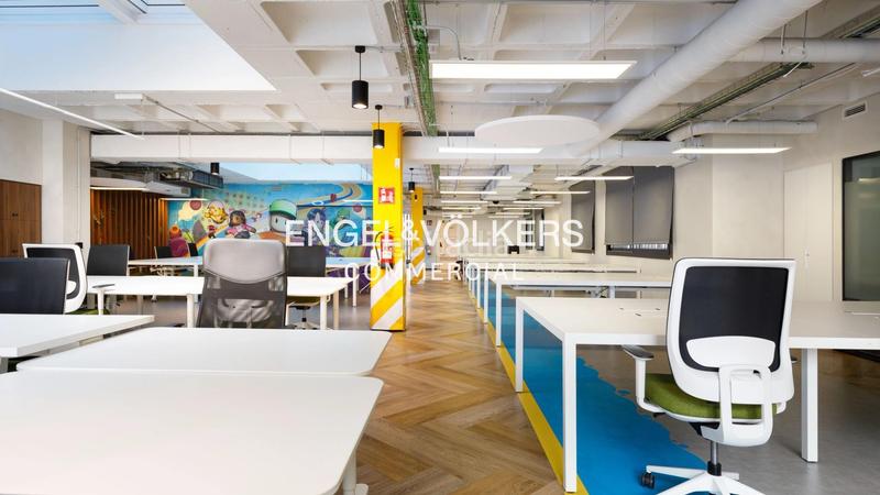 Foto fb78f4f9-7cb9-4a5e-a3e8-7652c1930664. Lloguer oficina amb aparcament a Sant Gervasi - Bonanova Barcelona