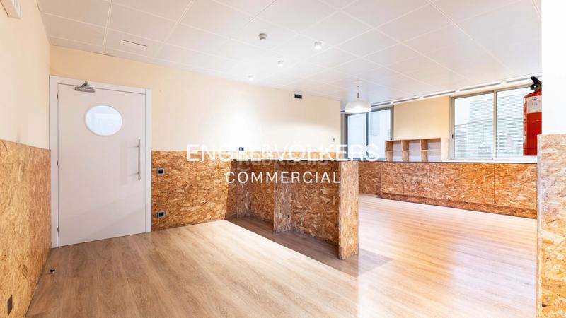 Foto bb475a9c-e5c1-481d-80ef-3ee4ad2d09b7. Alquiler oficina  en alquiler al lado de sants estacio en Barcelona