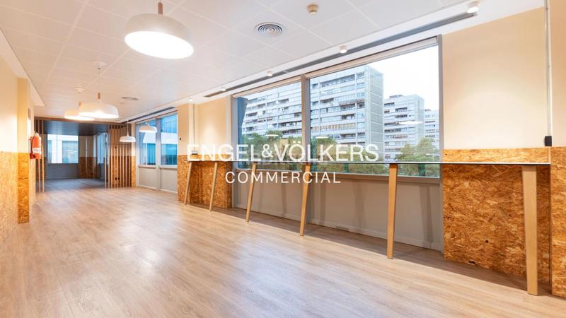 Foto d0770aa3-c3d4-43c8-bc43-c4cb2c0c8bf6. Alquiler oficina  en alquiler al lado de sants estacio en Barcelona