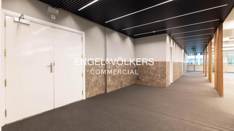 Foto bdfb4eb3-99c8-4fac-9e42-133675c1000d. Miete büro mit parking in Hostafrancs Barcelona