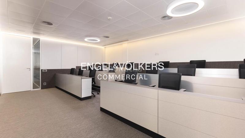 Foto 7a9855a0-3c69-4a0d-a17a-d50039d4ea51. Rent office space with parking in Hostafrancs Barcelona