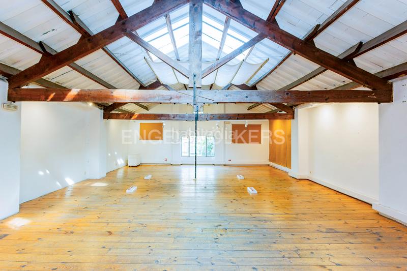 Foto ab22538a-b1a6-45e5-86f3-ff8a1465a459. Alquiler local comercial local singular en alquiler en el barrio de gracia. en Barcelona