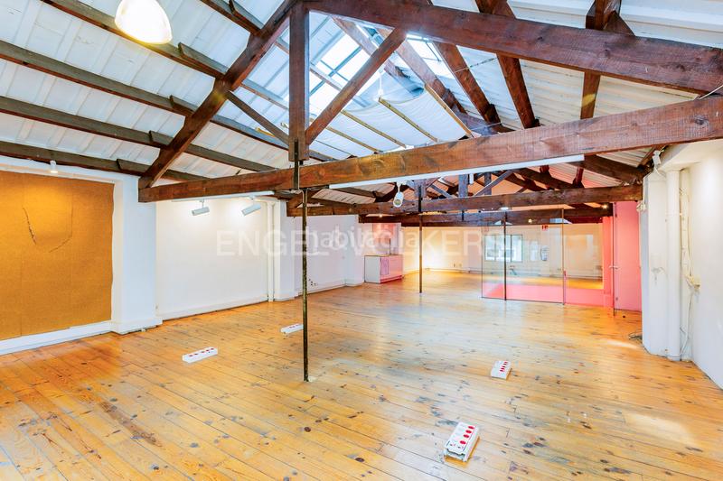 Foto 24258c65-483b-432a-a620-6221e128fc0b. Miete geschäftsraum in Vila de Gràcia Barcelona