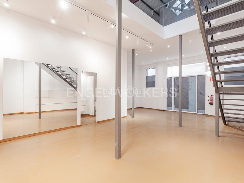 Foto 5b21605d-6c3a-4c0f-9bac-79fea61acb93. Miete geschäftsraum in Vila de Gràcia Barcelona