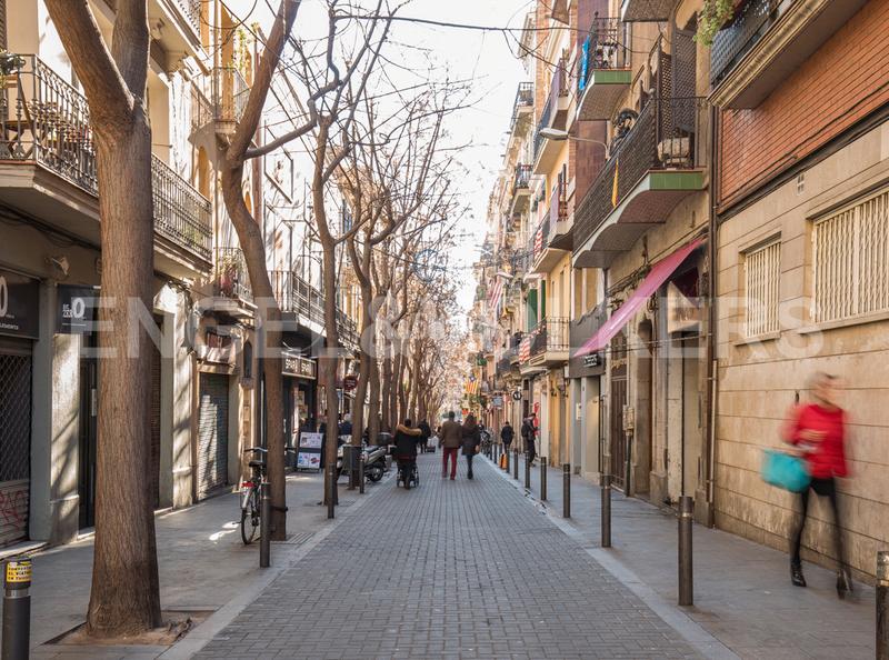 Foto 6c77f518-96a1-4acc-afbe-9fde081f40a8. Miete geschäftsraum in Vila de Gràcia Barcelona