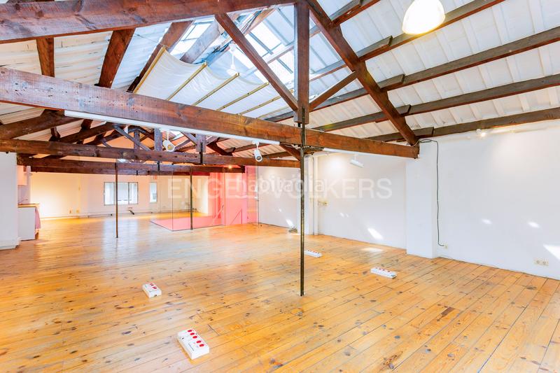 Foto 9eac04ef-8e0b-4710-aa94-129860077a04. Miete geschäftsraum in Vila de Gràcia Barcelona