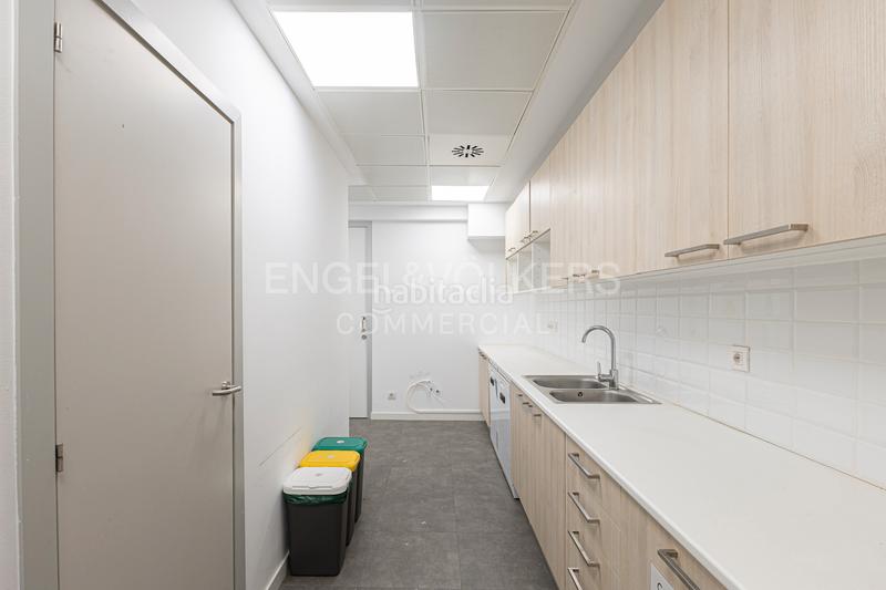 Foto a191a9fe-6d02-452a-b843-28907ddbace3. Affitto ufficio in Gòtic Barcelona