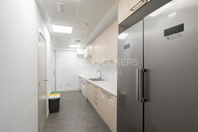 Foto 86f550de-3616-4e19-827e-8077d7022354. Lloguer oficina a Gòtic Barcelona