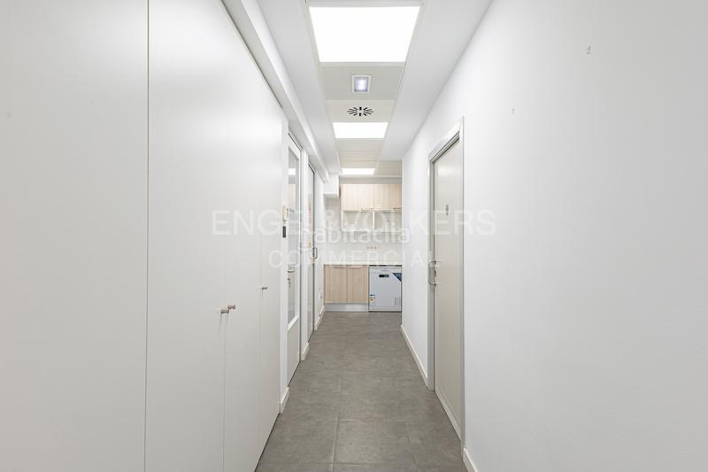 Foto 416ca1c2-e0e9-4c66-baf1-f85f3c2293aa. Miete büro in Gòtic Barcelona