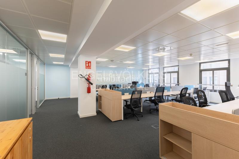 Foto 650ba363-ca05-4341-98bd-30e4aee0e01a. Miete büro in Gòtic Barcelona