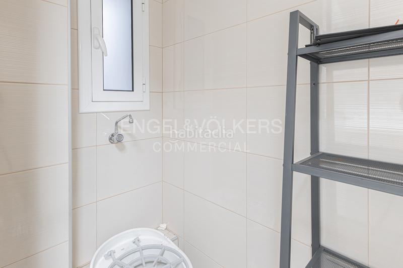 Foto 758e0c74-bdce-4ece-be4a-095c8c897338. Miete büro in Gòtic Barcelona