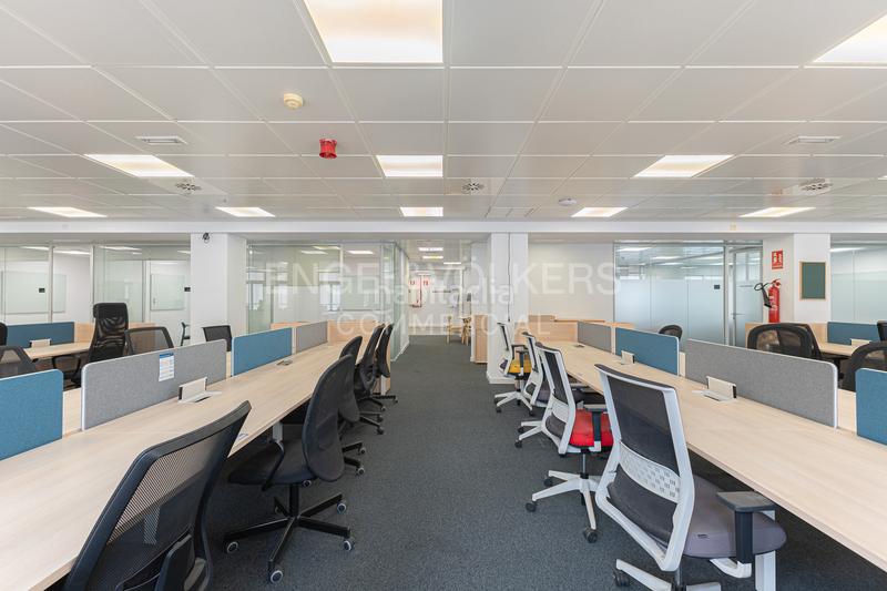 Foto 819dd497-c93c-4273-bd35-23ed6b2dab7f. Miete büro in Gòtic Barcelona