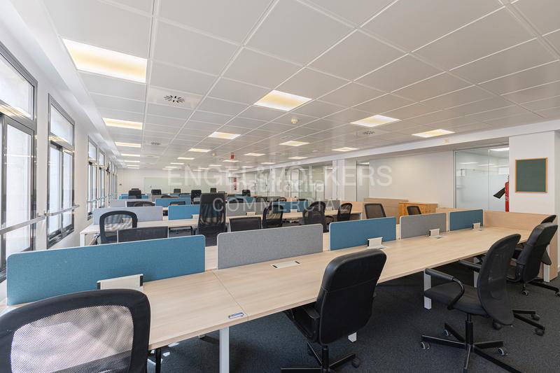 Foto 8f0bb1cd-3e45-457e-b94c-03befa8da055. Miete büro in Gòtic Barcelona