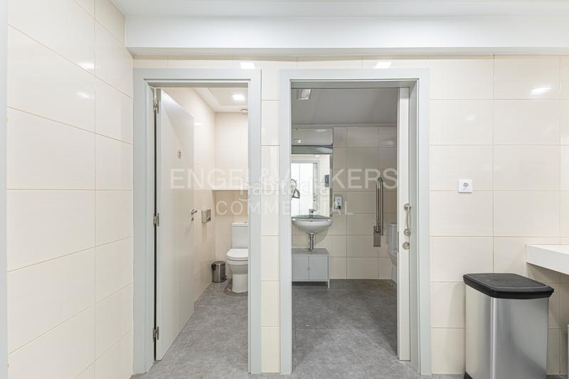 Foto fb792145-8f02-4575-a424-40e7554f8578. Miete büro in Gòtic Barcelona