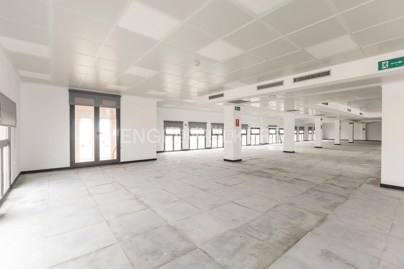 Foto 8eefdcbd-eea0-4ed6-b857-f932fca03995. Lloguer oficina a Gòtic Barcelona