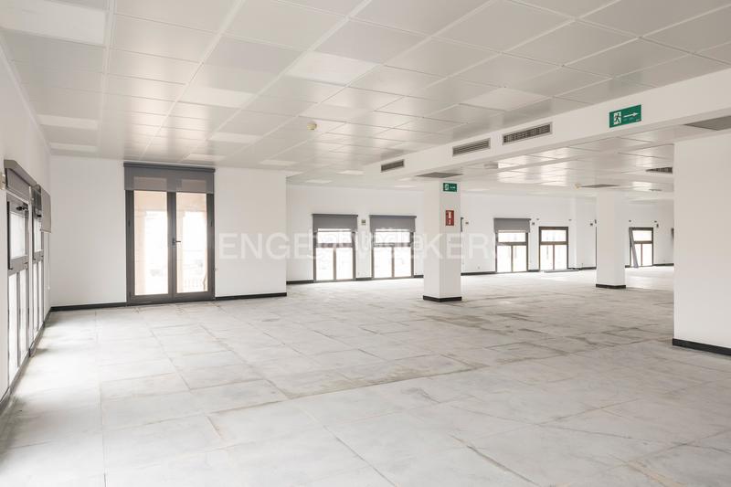 Foto 9d5e8c39-bce4-49ba-b927-b27020e5f11f. Lloguer oficina a Gòtic Barcelona