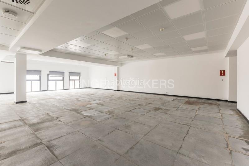 Foto 3e5ea57c-f019-4e3d-a6bf-9a128959119e. Miete büro in Gòtic Barcelona