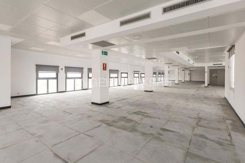 Foto b6531937-a417-4651-85ee-c5187cfc147f. Miete büro in Gòtic Barcelona