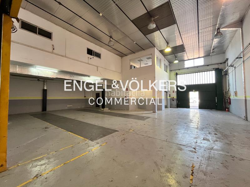 Foto 381eaa4b-f5b5-4858-913f-27a5e2a806cb. Lloguer nau industrial a Santa Perpètua de Mogoda