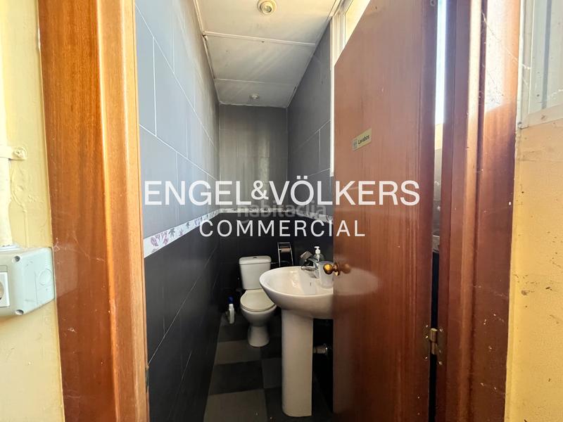 Foto 4adb5c74-8e1d-4ca2-b492-77e7652e259e. Lloguer nau industrial a Santa Perpètua de Mogoda