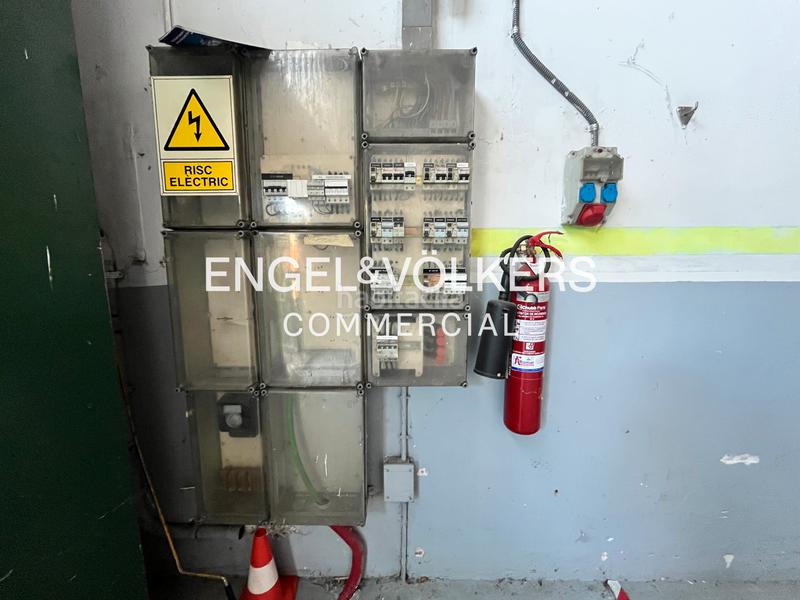 Foto a94f2e0a-2476-4311-8cb8-a6b578479049. Lloguer nau industrial a Santa Perpètua de Mogoda