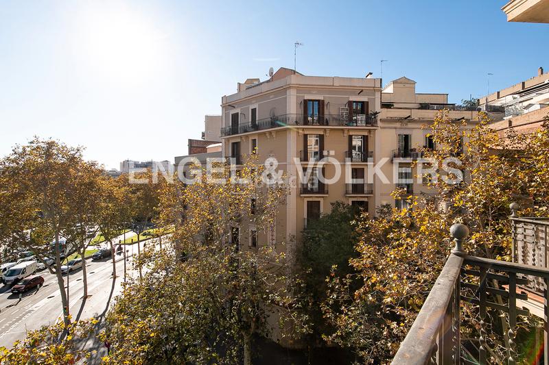 Foto 3c42bfd3-f63e-423e-9dc7-a2bd4f5efcc1. Location bureau avec chauffage dans Dreta de l´Eixample Barcelona
