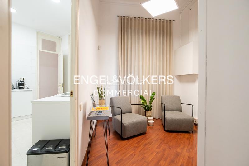 Foto 3d43c0fa-915c-45ea-8d04-0701f47839c1. Location bureau avec chauffage dans Dreta de l´Eixample Barcelona